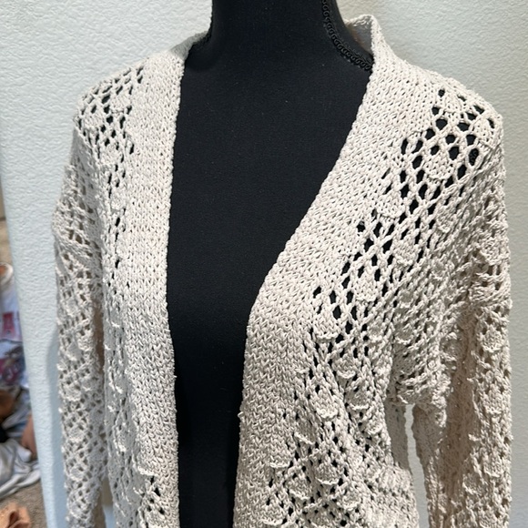 Nwt moon and Madison sweater collection Elegant Cream Open-Knit Sweater - Picture 2 of 5